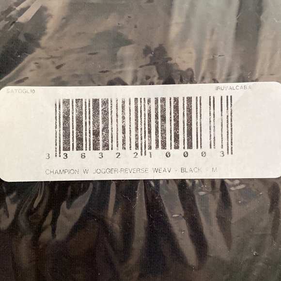 Champion Jogger Reverse Weave in Black Woman’s size medium. BNWT - Picture 5 of 5